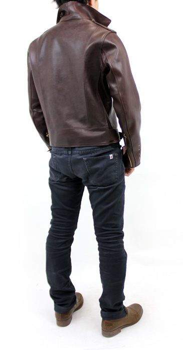 vW_uC_[XinvjLeather Togs^Cv