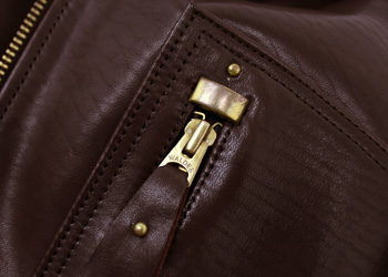 vW_uC_[XinvjLeather Togs^Cv
