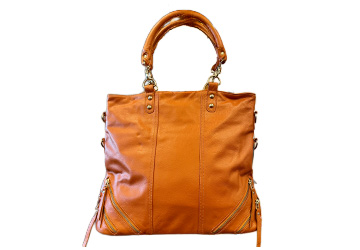 �o�b�t�@���[���U�[�{�f�B�o�b�N�i�����v�j���C�_�[�X�W���P�b�g�ɂ��g�p�����㎿�ŏ_�炩�ȃo�b�t�@���[���U�[�i�����v�j���g�p���Ă��܂��B