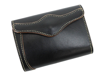 ミドルサイズの二つ折り財布（牛革/日本製）黒