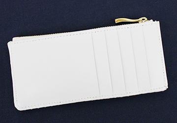 ブランパイソンミニ財布（ヘビ革/日本製）背面にはカード入れが5箇所付いています。