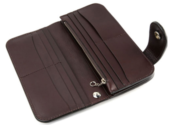 ウォレット財布クロコダイル（ワニ革）、お札入れは両面にあり、計３箇所。収納力バツグンです。